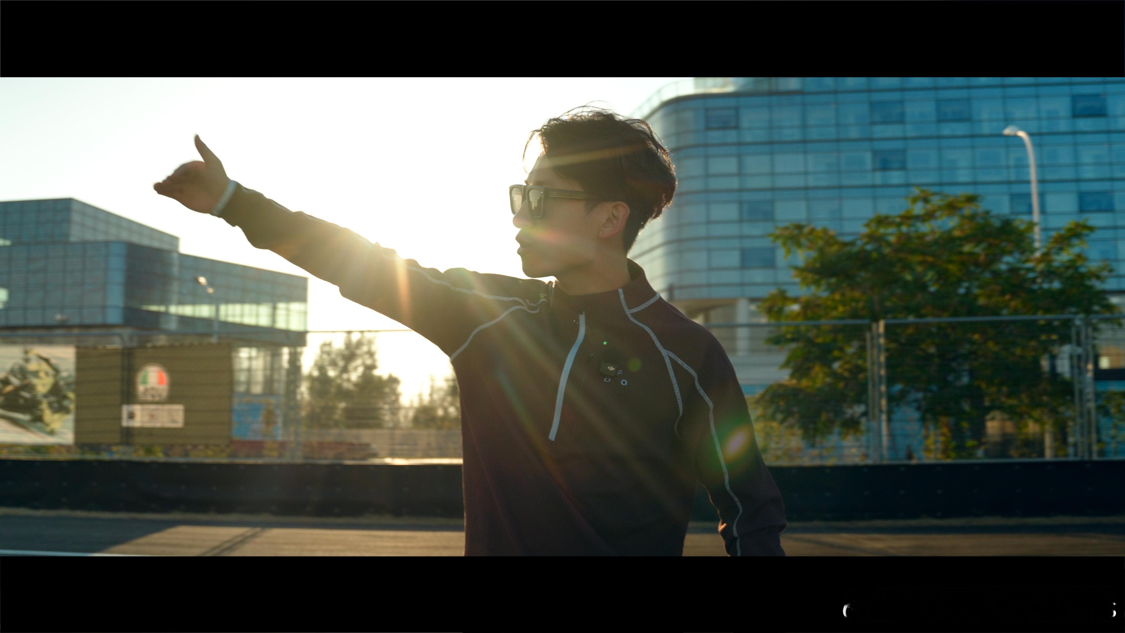 整理了一些年度含金量Moments，第一趴：每一张都是独家记忆，是Chris与2