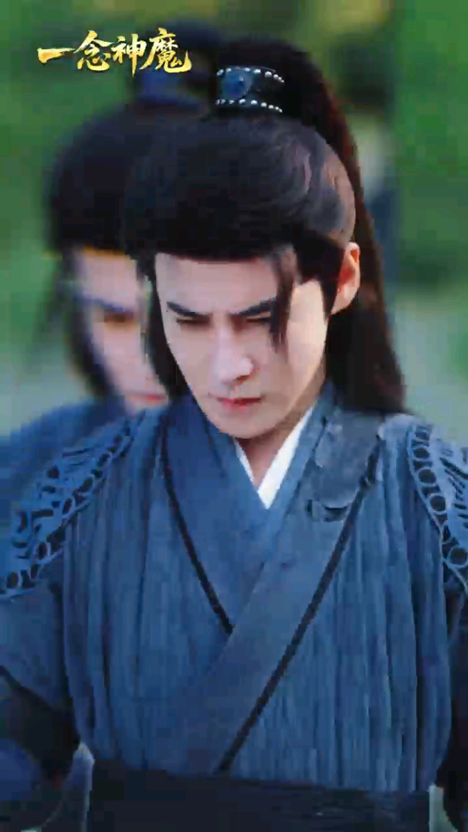 短剧修仙男主四件套成为短剧修仙男主的必备条件以前看修仙看升级，现在看修仙看“碎料