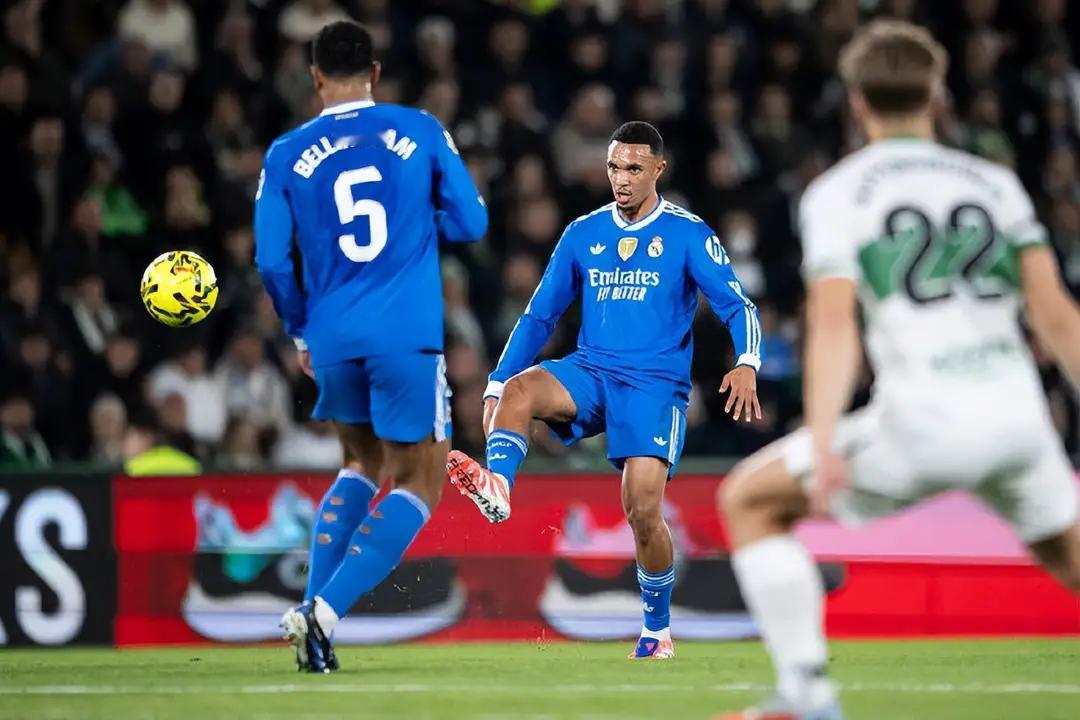 2-2爆冷！皇马2大旧将反戈+3轮不胜，贝林厄姆传射救主国家队比赛日后，皇马的连