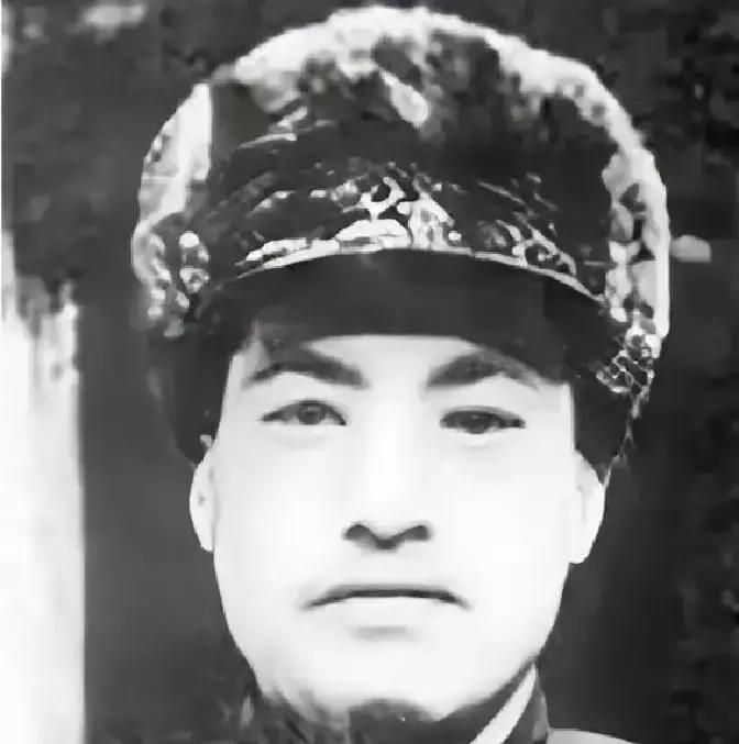 1936年河西走廊战事惨烈，马家军将领马禄身上，留存着一段充满矛盾的往事。网络流