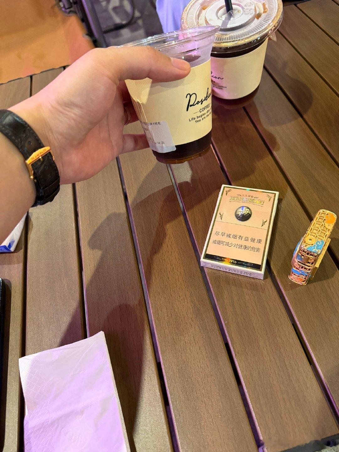 喝一杯！🍻！ 