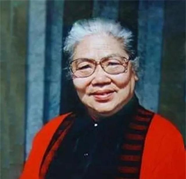 2004年，82岁常香玉留下遗嘱，并要求家人：不到万不得已，莫要公开。39岁小香