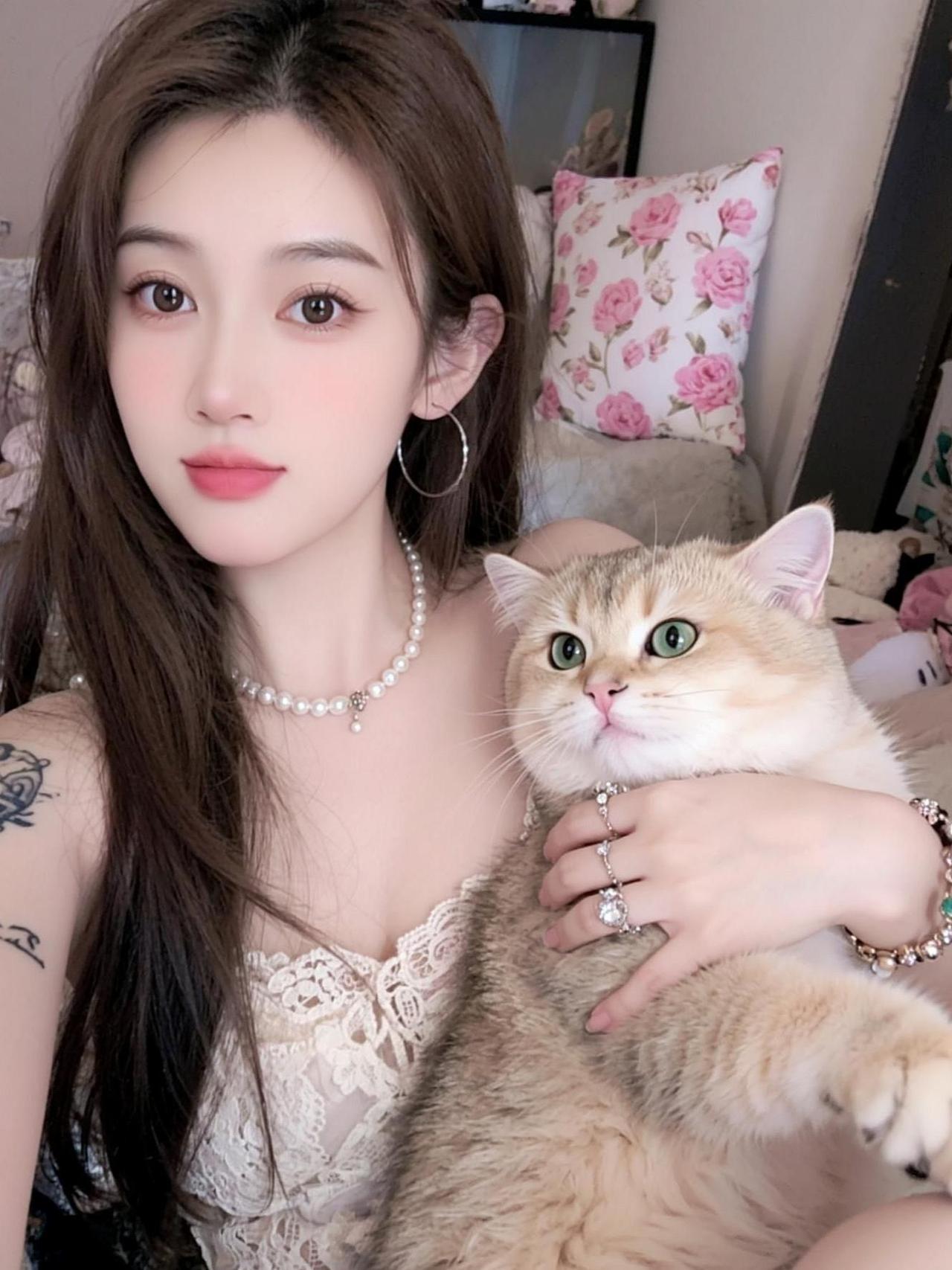 AI蕾丝萌宠自拍 抖音ai创作 抖音玩法合伙人计划。 上热门