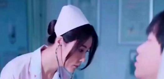一个男大学生每个月去捐精三次，觉得既能帮助别人，又能挣点生活费。谁知道有一次，负