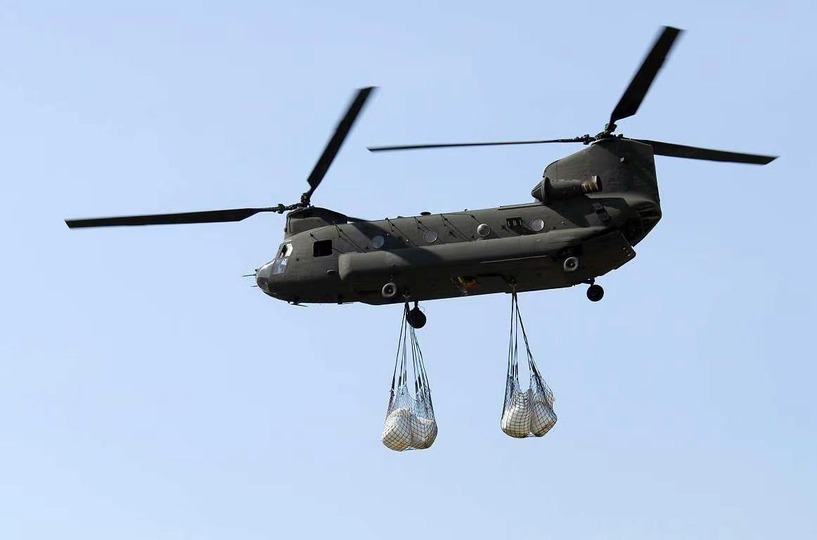 做不到啊。“支奴干”是CH-47运输直升机的绰号，其名字来源于美国的一个印第安部