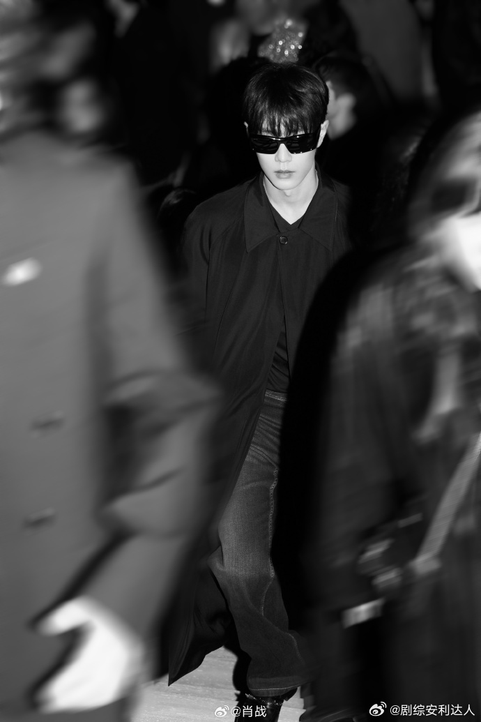 肖战你好米兰肖战晒gucci大秀造型图 肖战晒Gucci大秀造型图，呼应肖战你好