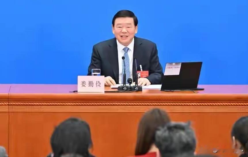 今天3月4号，十四届全国人大四次会议首场新闻发布会，娄勤俭发言人讲了不少干货，我