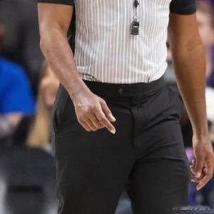 4月18日，NBA附加赛G2，勇士以96-111不敌太阳。这场比赛斯蒂芬-库里的