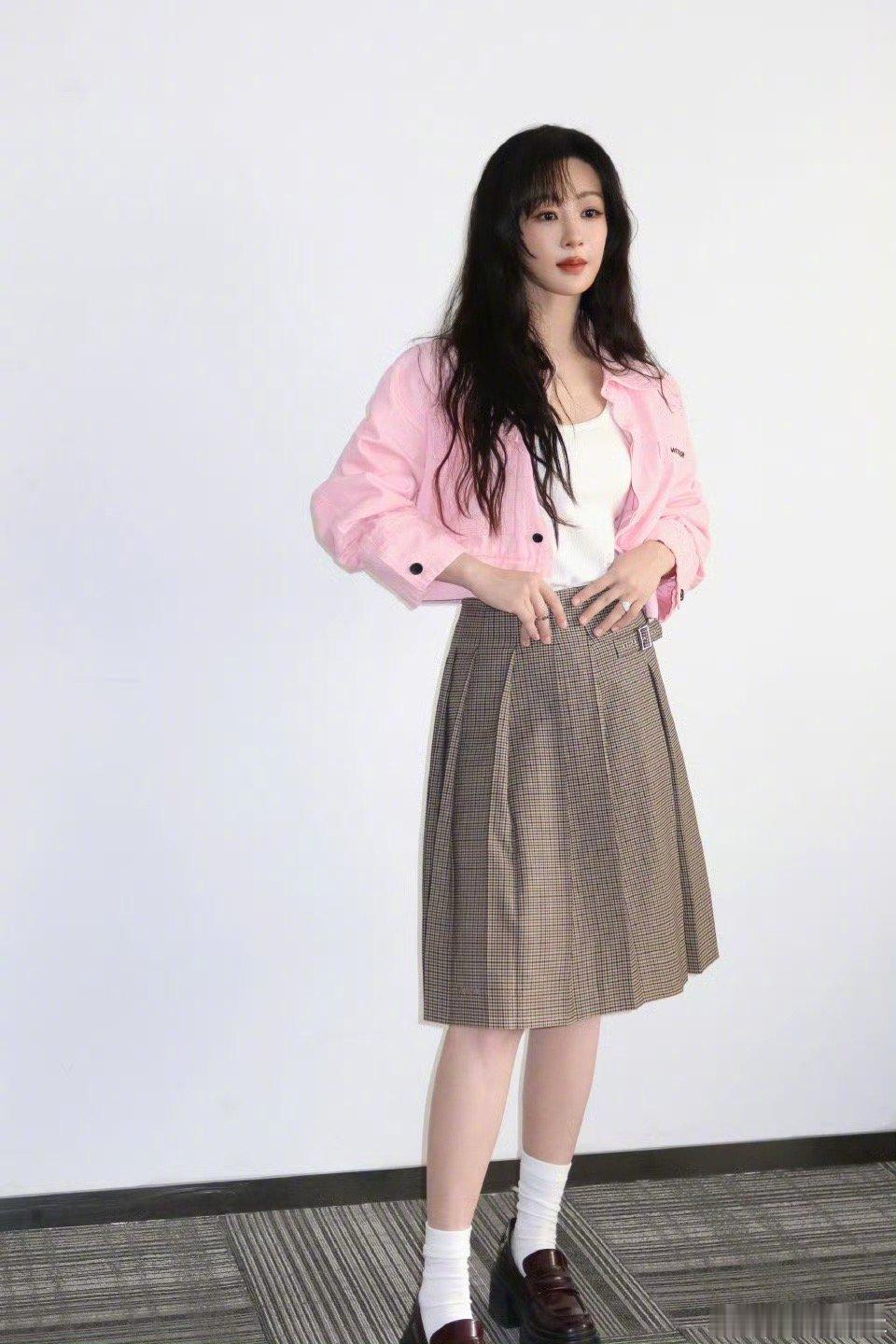 是可萌可飒的杨紫姐姐哇！[么么哒] ​​​