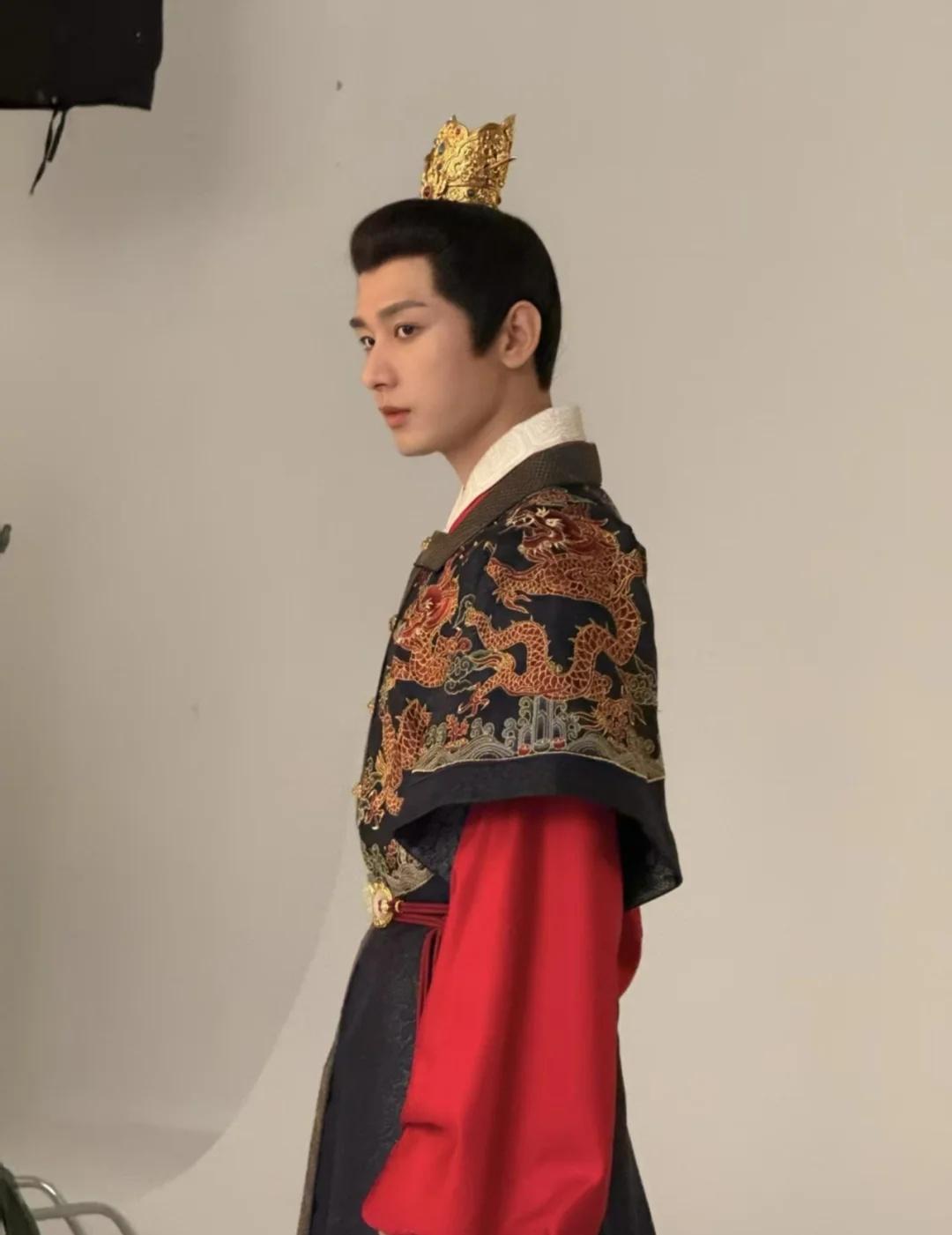 深陷危途 踏险归京
朱瞻基破釜沉舟，听天命。成毅 两京十五日