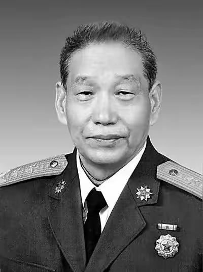 13岁参加八路军、14岁入党，历经抗战、解放、抗美援朝，一生四次负伤，三次病危，