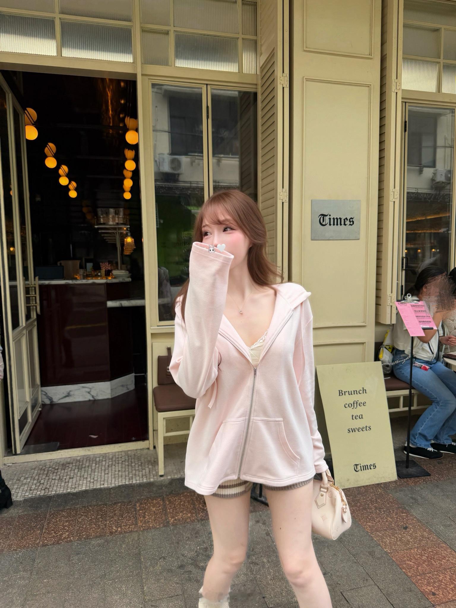 就这么粉粉的萌下去吧 >ᴗoಣ ​​​