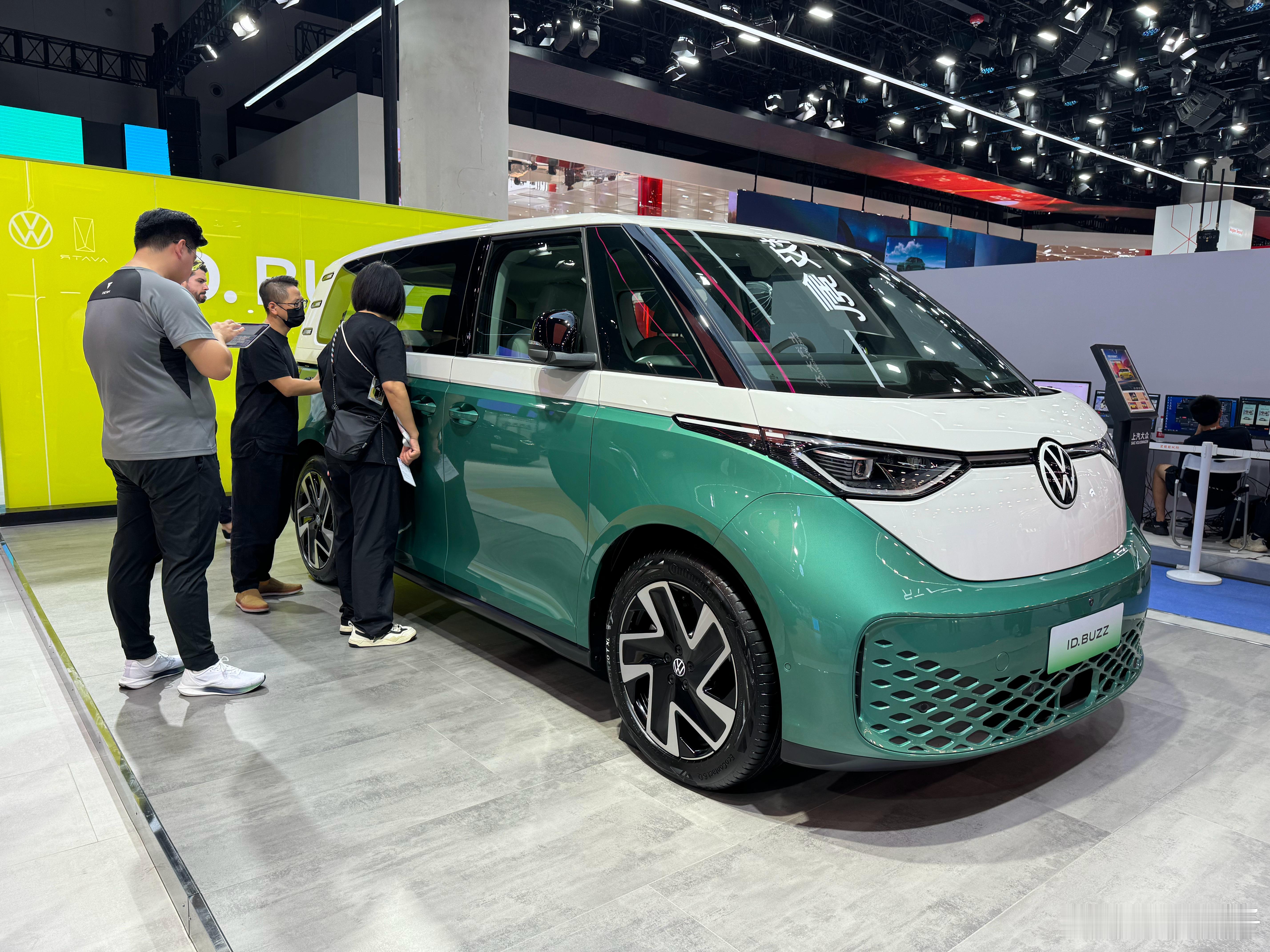 家用纯电MPV 二选一？极氪 Mix & 大众 ID Buzz#2024成都车展