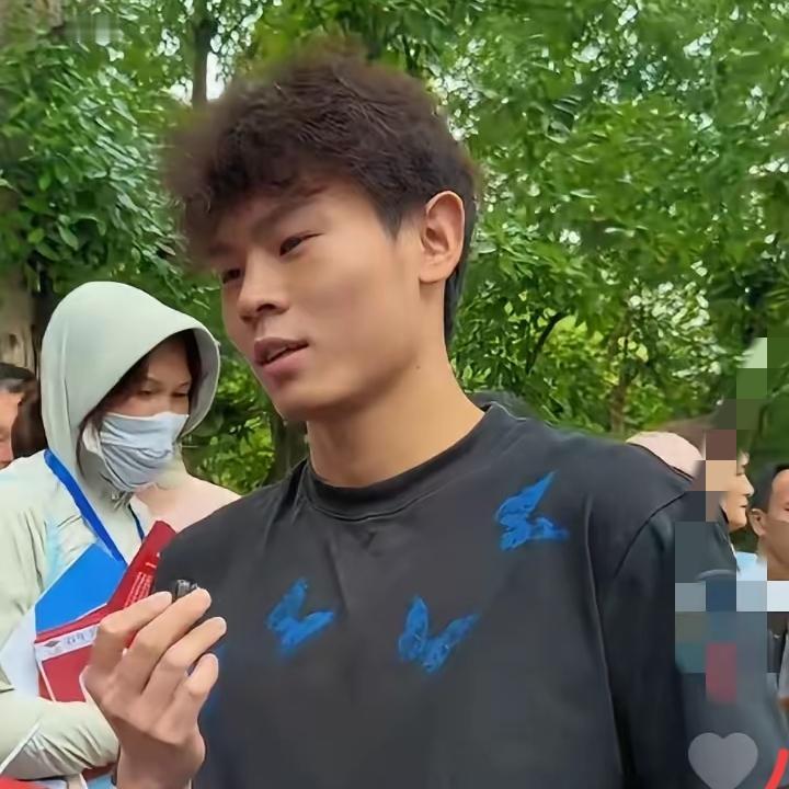 高考最“凡尔赛”考生！提前保送复旦，进考场只为体验仪式感
 
现在大学真卷啊，