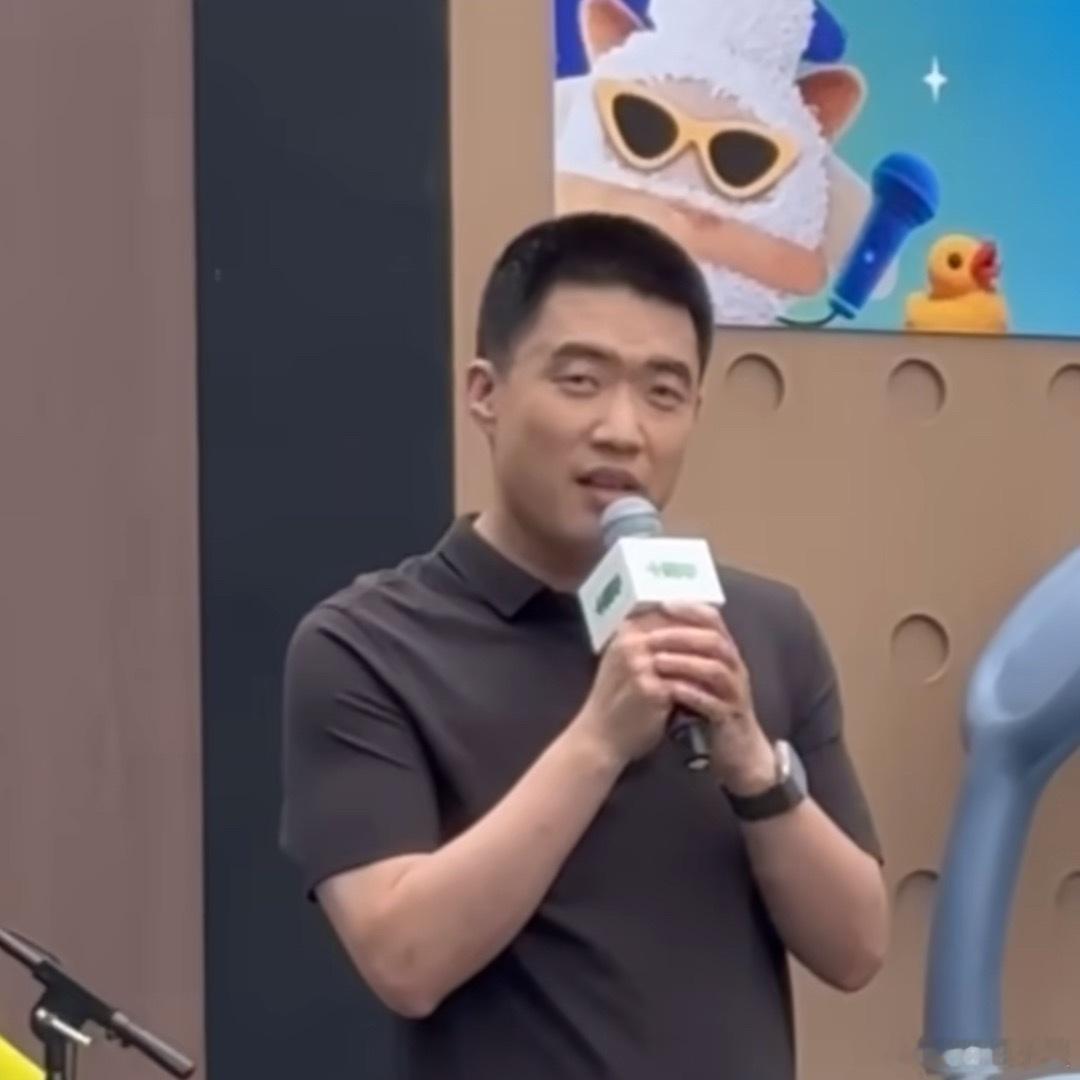 李想为十周年首次献唱离了李想还有谁能给我跨界献唱。一直以来李想在公众面前的印象都