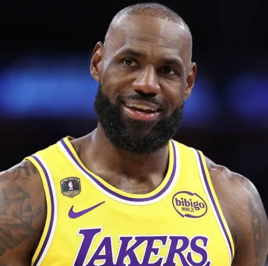 霍里：詹姆斯即使到了这个年纪，仍然比联盟95%的人强！今天NBA常规赛湖人主场对