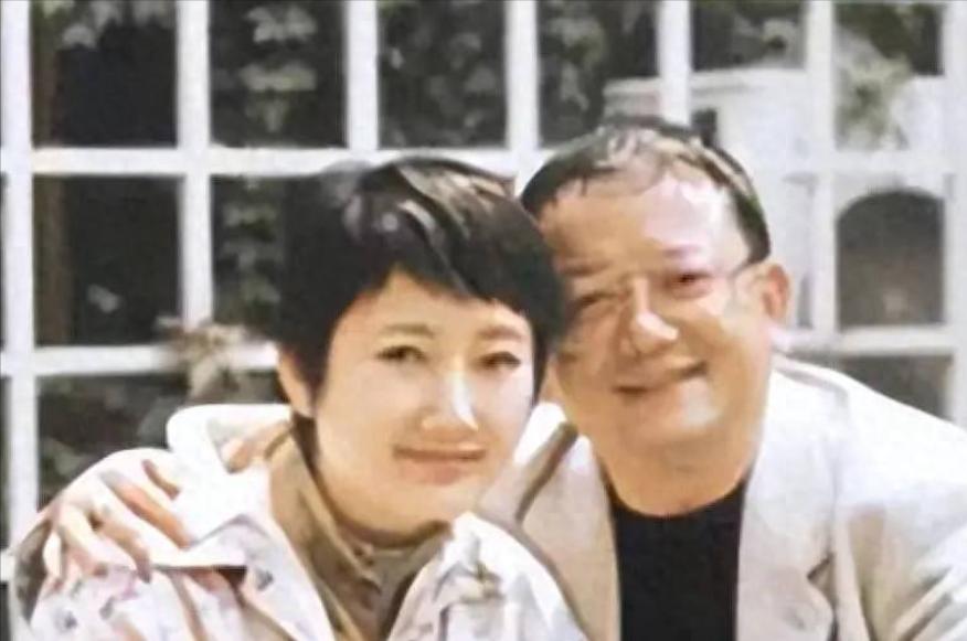 王刚和成方圆曾经是圈内人人羡慕的夫妻，二人各自在演艺、音乐领域小有成就，可两人对