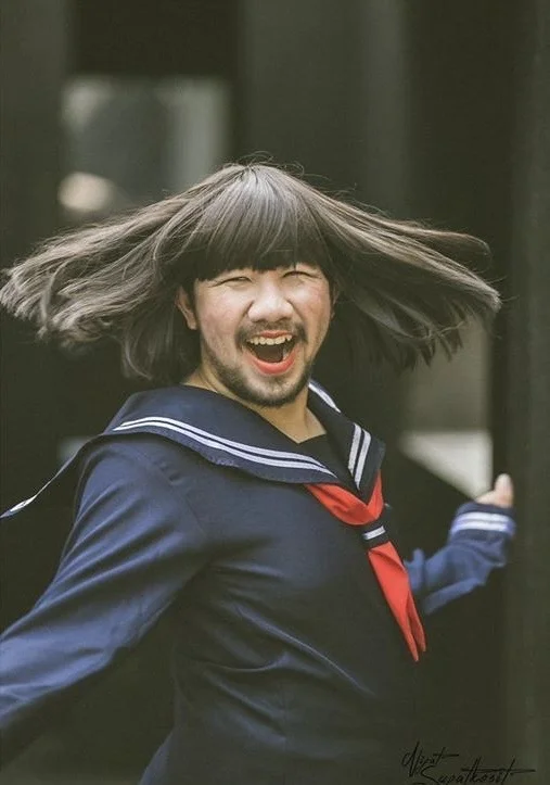 中年精神空虚女人三件套： 一，搞钱（被坑钱骗钱）； 二，乱搞（男女关系...