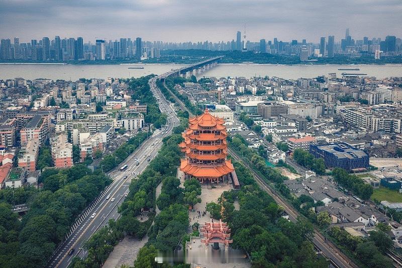 五一假期10大城市上榜了北京、上海、广州、成都、杭州、武汉、南京、西安、重庆、长