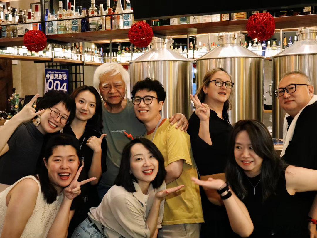 在“天使修理厂”，和好朋友们一起哈哈哈到六一。同时做大人和小孩。六一快乐！久别重