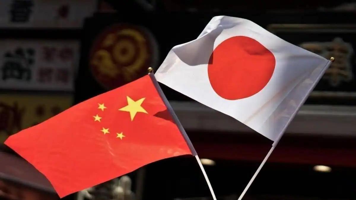 大过年的，图啥？不就图个平安团圆嘛！

可看看最近新闻，心真揪着。中国驻日领馆连