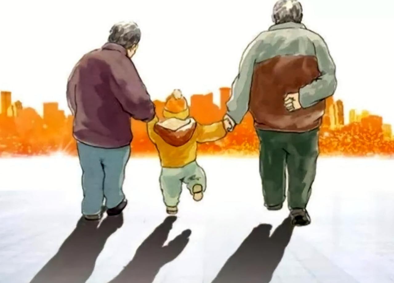 我们心里似乎都藏着一份温柔的执念，总觉得父母永远停留在三十多岁的模样。那是童年记