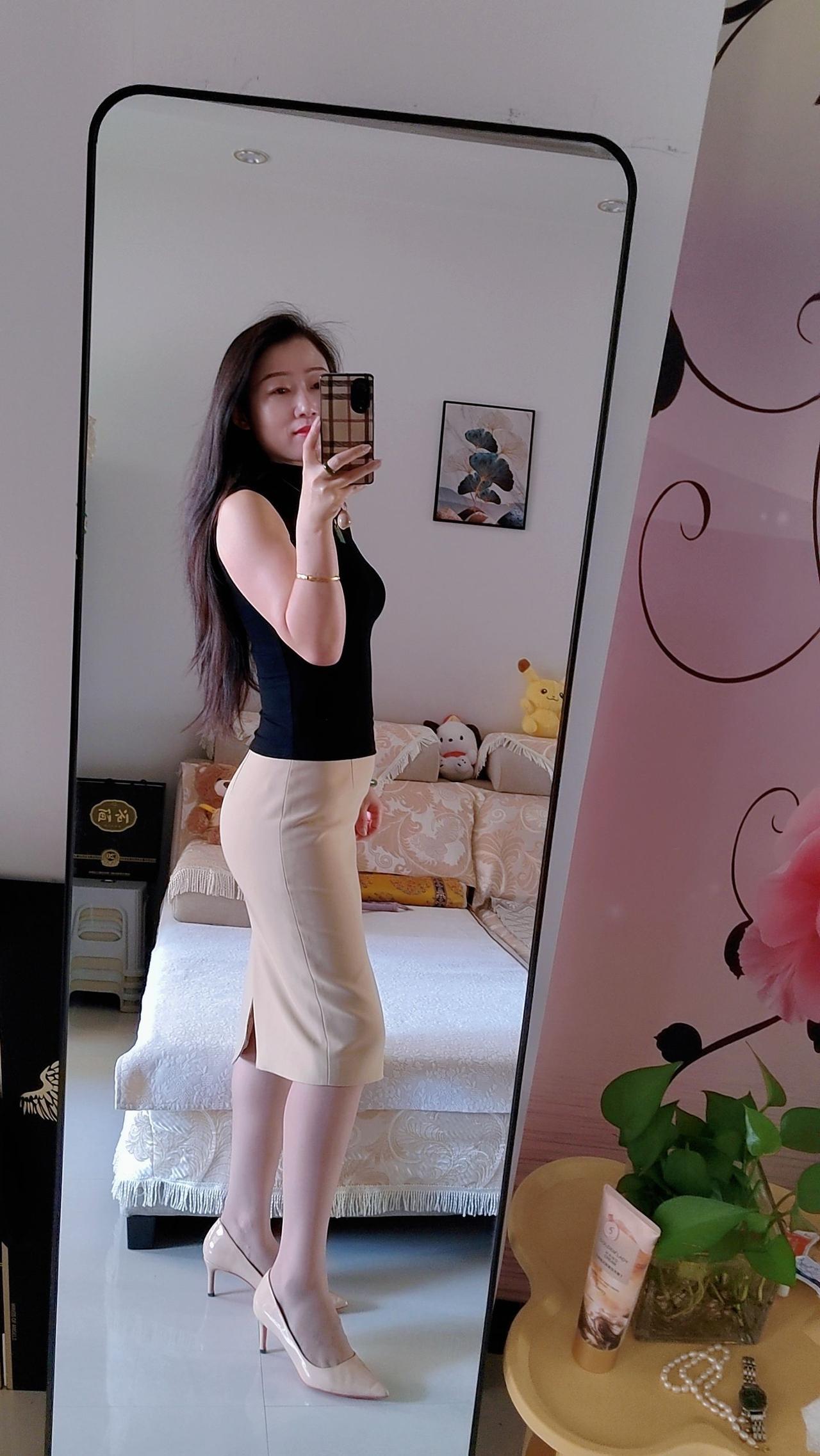 本自具足
一个人之所以迷人是因为她擅长做自己～
