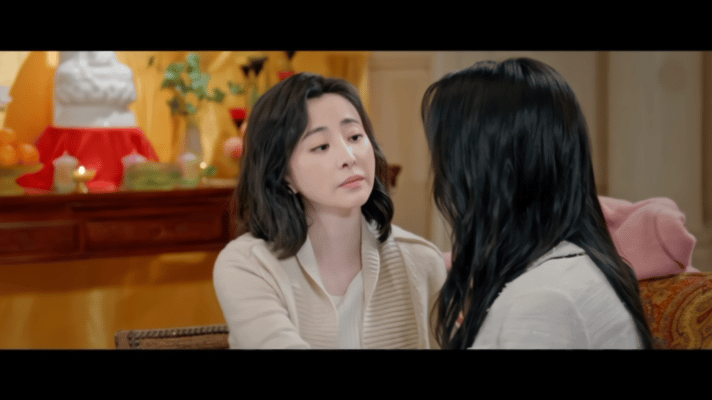 别人演现偶小三在演甄嬛传 钱芳萍的虚伪嘴脸太气人！还间接伤了林屿森的手，这波操作