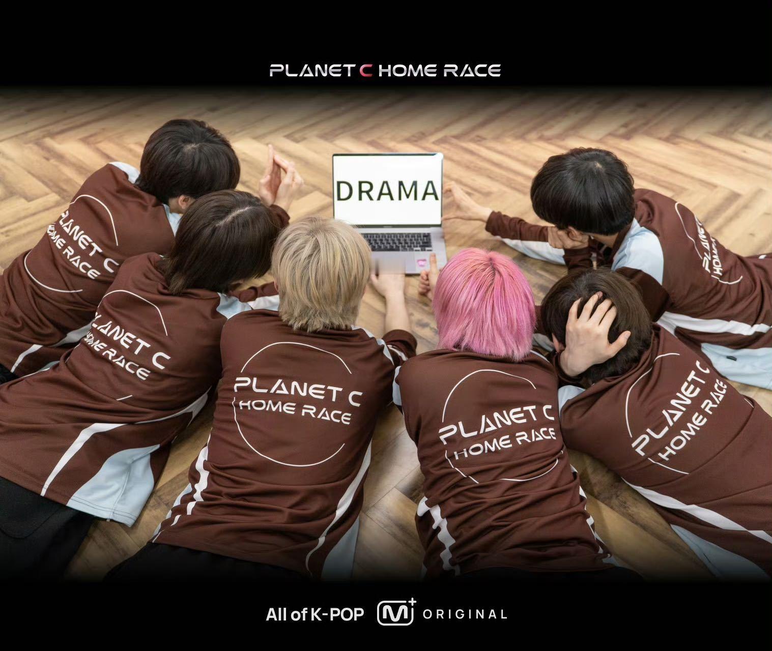 男宝2C组用一场直播告诉你：偶像的诞生，也可以没有慢镜头和背景故事，只有真🔪真