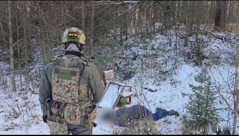 俄联邦安全局人员击毙一名受乌克兰指使、图谋在卡卢加州实施恐怖袭击的嫌犯
 
▪️