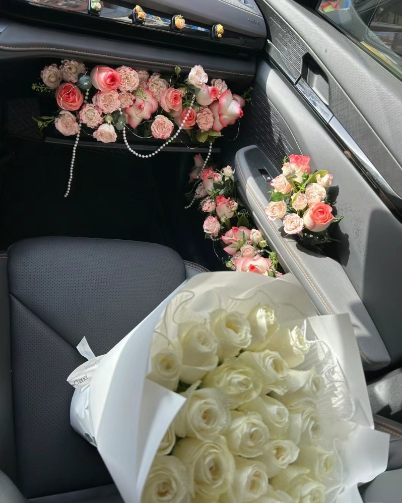 花开了 大小姐要努力搞事业了 让煽情烂在冬天里吧 . ​​​