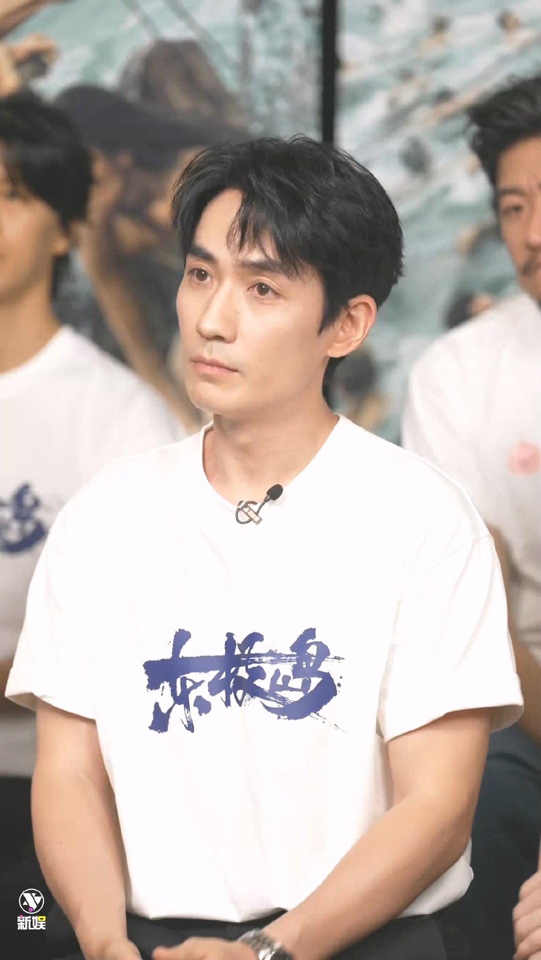 朱一龙回应杀神朱一龙回应杀神具象化东极岛直播朱一龙回应《东极岛》里的名场面，他把