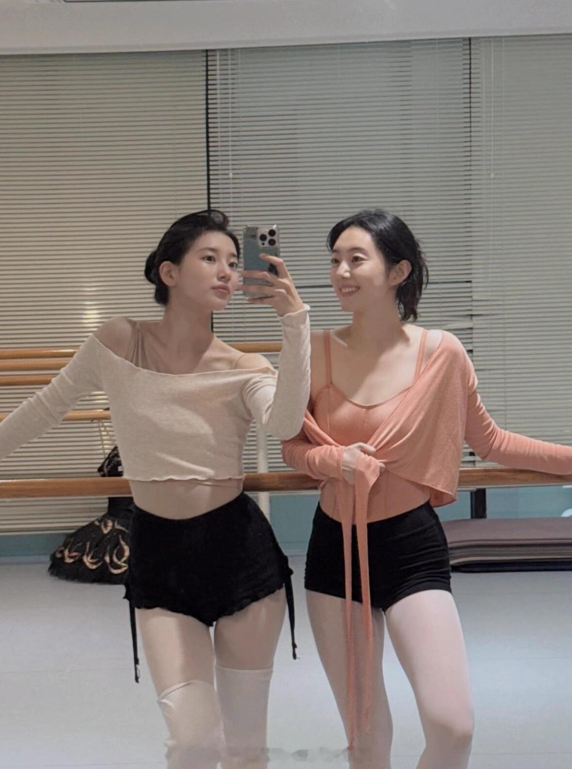 于是又找寒国代go下单了新的芭蕾体服 🩰🥺秀智 IG更新 ​​​