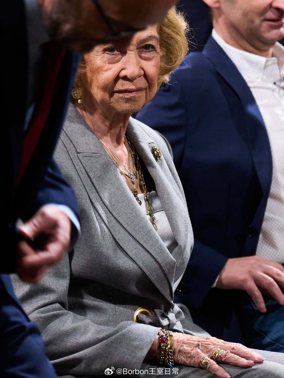 西班牙王室 4月7日，索菲亚王后复工，出席西班牙古典广播电台成立60周年庆典。古