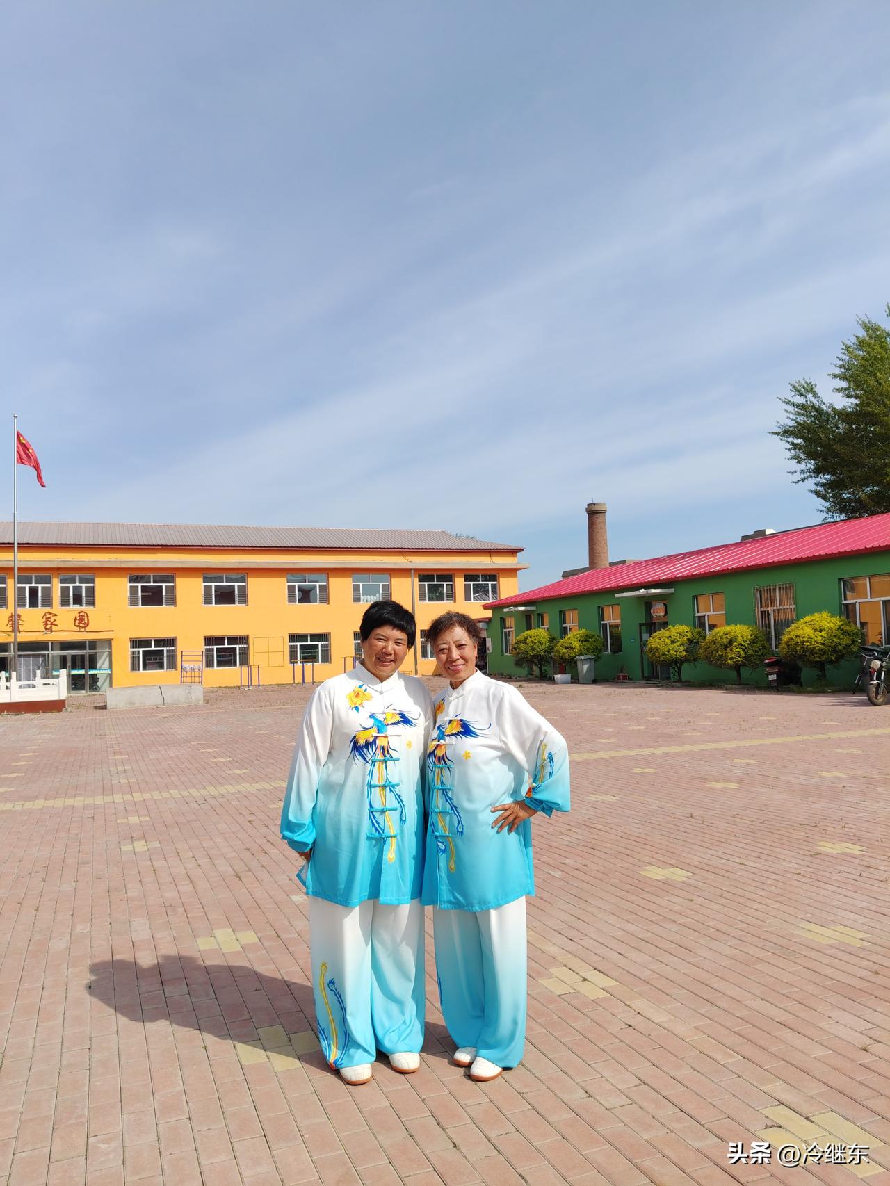 中俄关系这么好，究其本质，是大国利益的需求。
   天下熙熙，皆为利来。天下攘攘