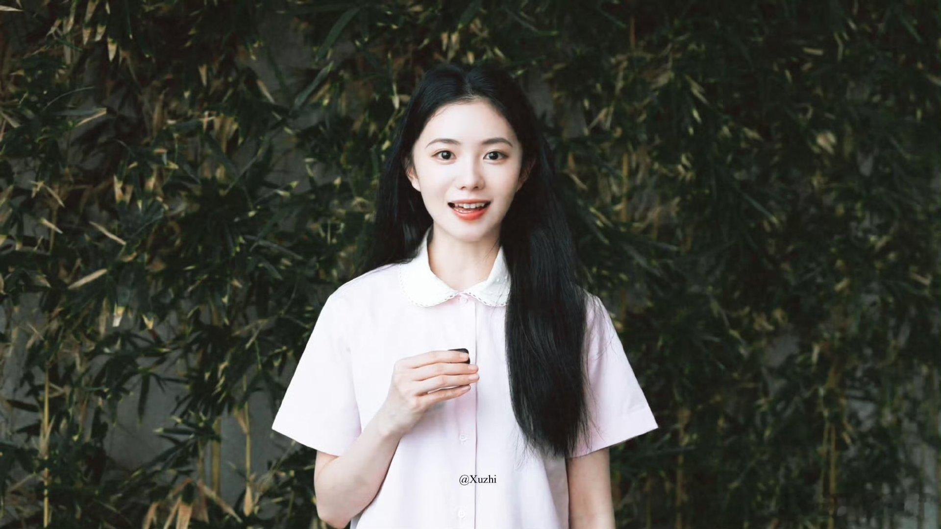 刘浩存的美貌确实挺招人喜欢赖伟明最励志的追星封神剧本从屏幕外的观望者，到演艺圈并