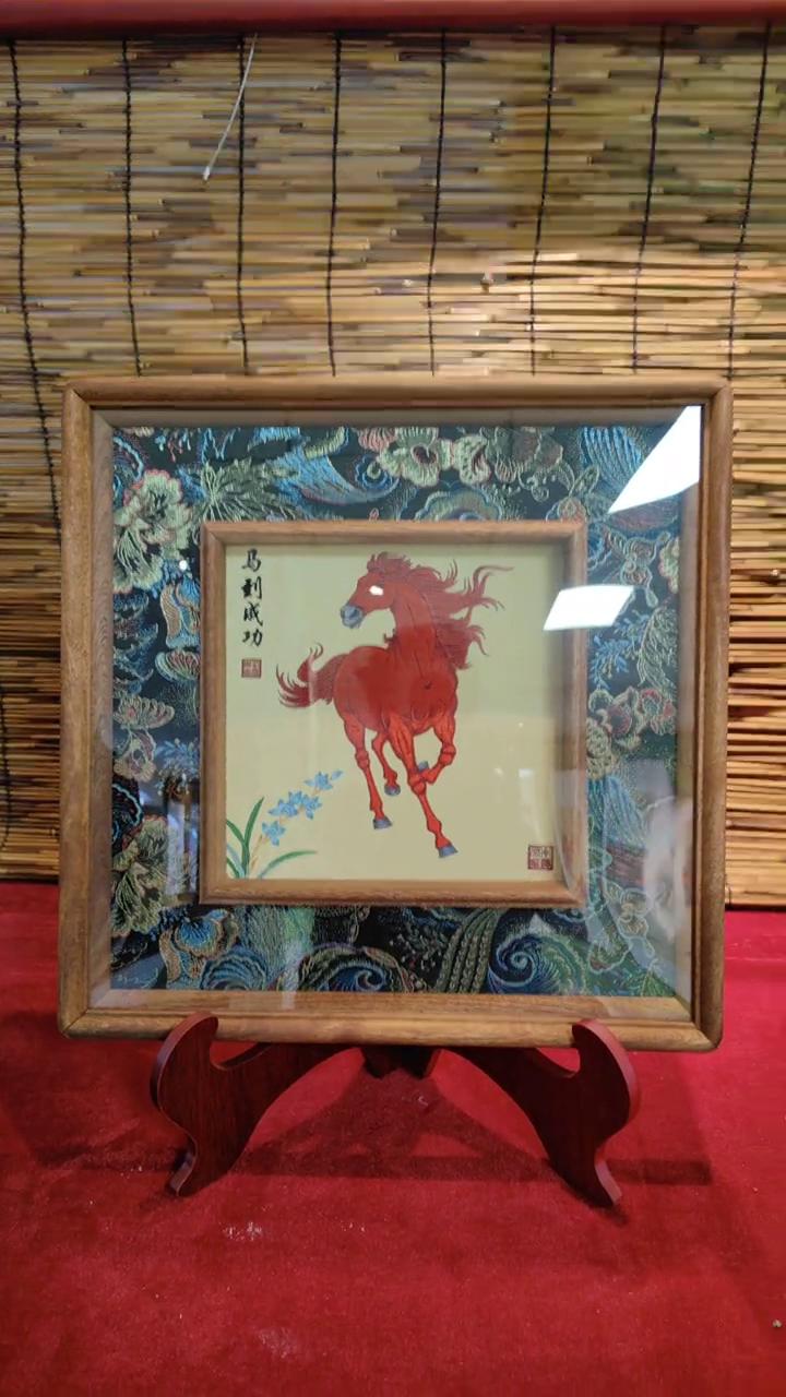 应高端客户的要求弄了两款高端的框子，一看就是高端、大气、上档次，送礼倍有面。再搭