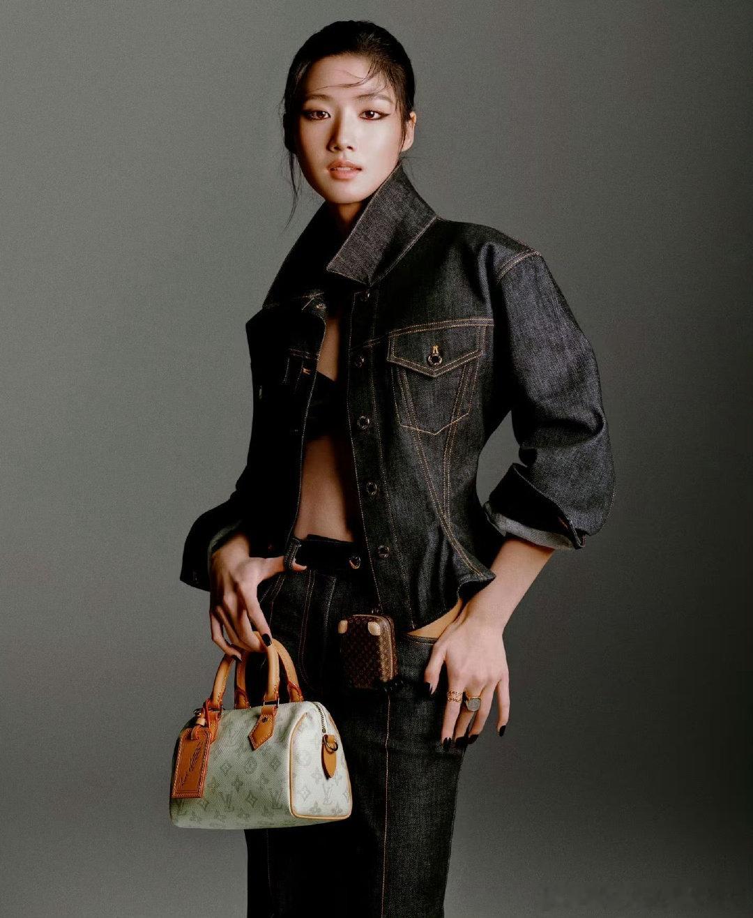 卢昱晓腹肌卢昱晓腹肌马甲线 卢昱晓的身材蜕变太励志！腹肌马甲线背后是每周四次普拉