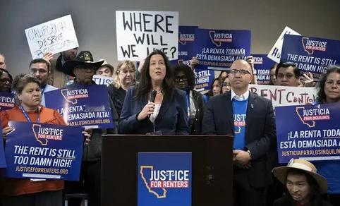 子子孙孙无穷尽 (纽约26日综合电)数十名国会议员即将结束国会生涯，与此同时，大