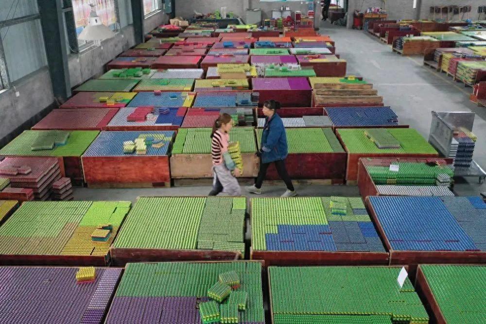 中国用1块钱的东西拿捏了全球13亿人，欧美国家抢不走，独步全球

在超市收银台、