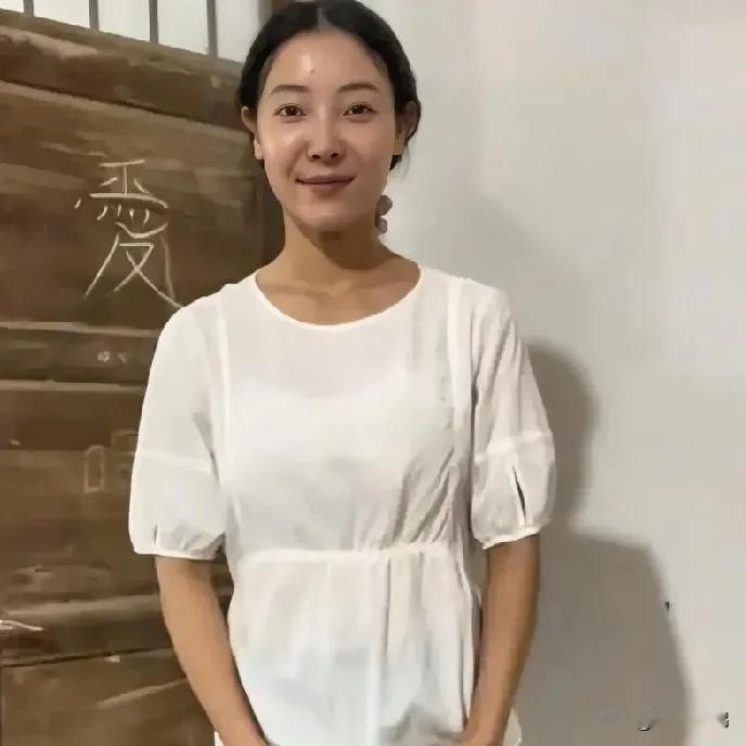 贫瘠土地上盛开的向日葵
                     ——李福贵
 