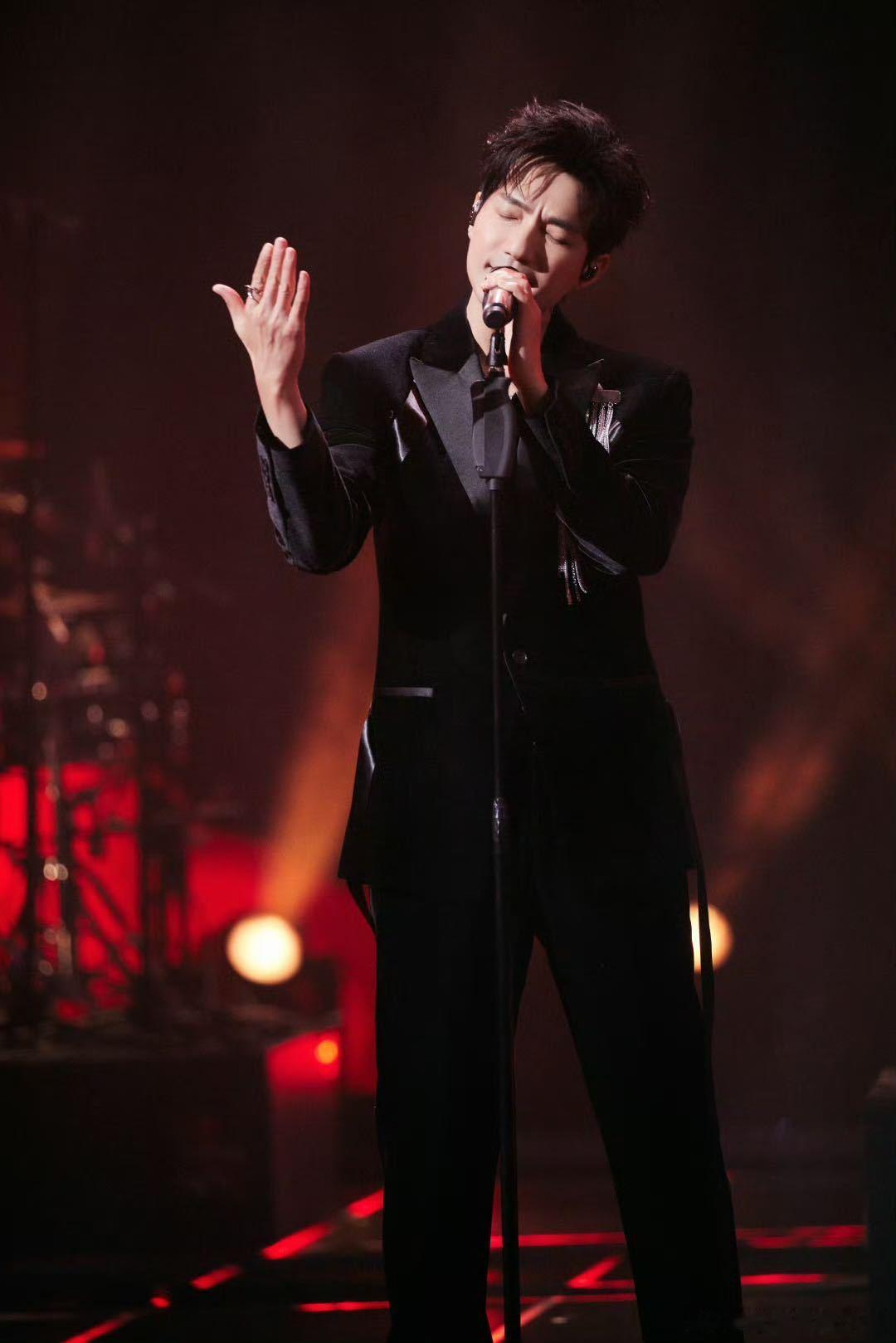 陈楚生2025荒芜之境巡演  呜呼！生哥的音乐实力大家有目共睹，这次全新主题，肯