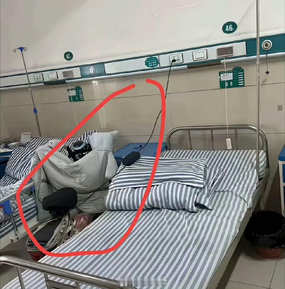 卫健委回应多人骑电单车夜闯医院走廊真是大开眼界[允悲]我在北京去个医院小包都得安