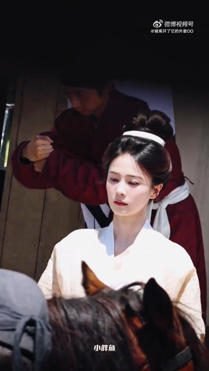 白鹿莫离素衣白鹿叶璃素衣 ​​​白鹿莫离拍摄路透 新妆造素衣 ​​​