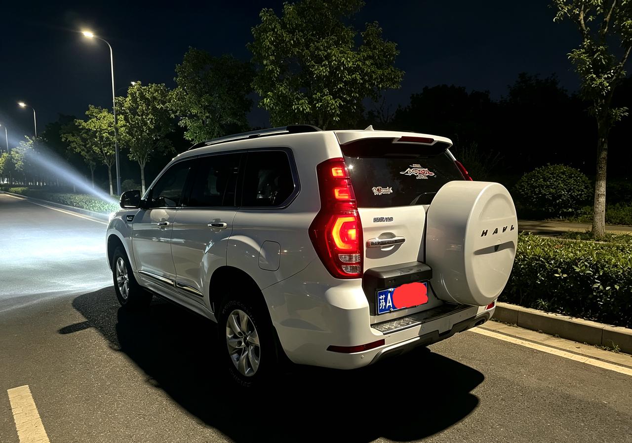 2014年是一个什么样的硬派越野车的市场环境呢？北京吉普已经停产差不多几年了。长