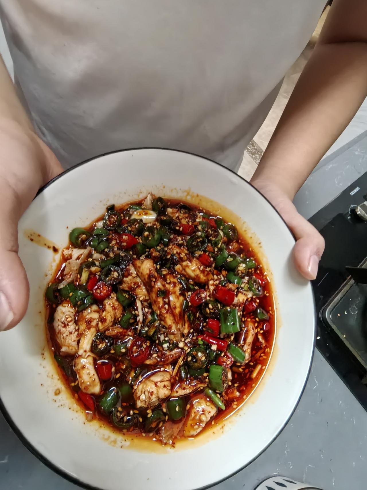 当心累的时候你喜欢怎样度过?家里面就自己一个人，谁也不想看见。
电话不想接。我一