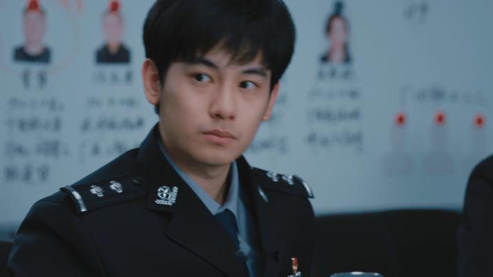 醉梦问就是不知道这部剧真的悬疑度拉满了 而且特别有年代味儿 都是我喜欢的老戏骨 