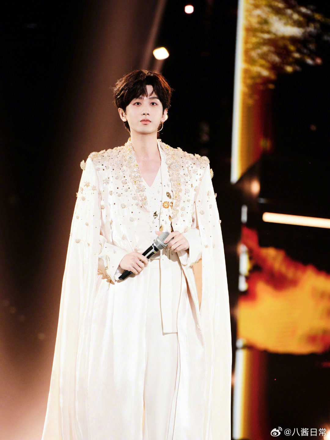 男明星跨年晚会造型成毅、王一博、龚俊、丁禹兮、田嘉瑞、李昀锐 、王星越、刘宇、周