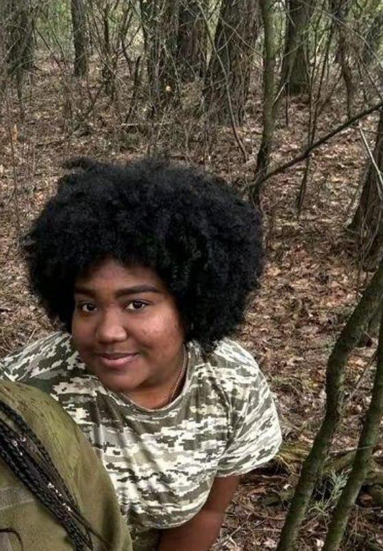 哥伦比亚退役女兵跑去万里之外的乌克兰参战赚钱，现在生死未卜，这事儿真让人唏嘘。
