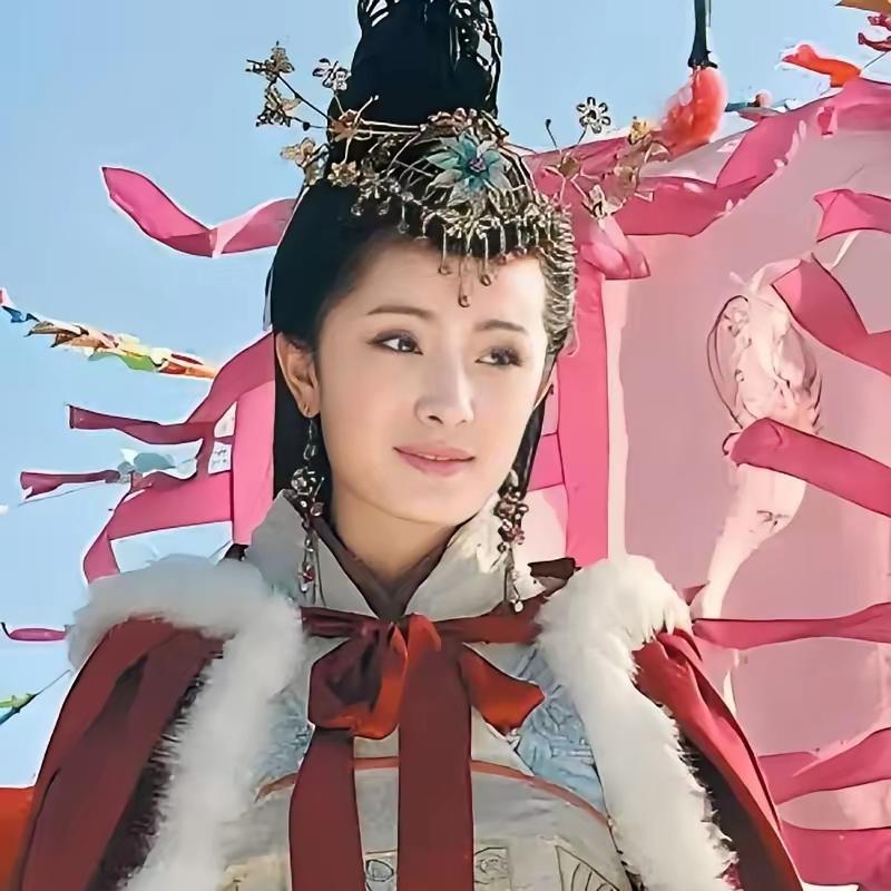 王昭君21岁时，丈夫刚去世，继子就冲进帐篷一把搂住她。王昭君给了他一巴掌，骂道：